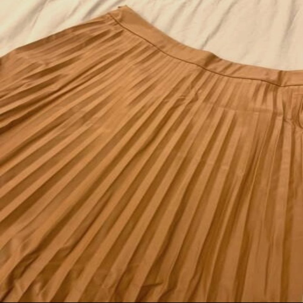 Contemporary Camel vegan leather pleated midi skir - Picture 6 of 6